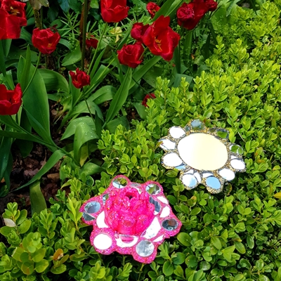 Make A Flower Wearable Art Workshop with Andrew Logan