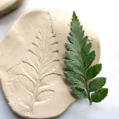 Botanical Plaster Plaque Making